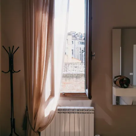 شقة Riomarin2 Canal And View, 2br, Ac, Fast Wf البندقية